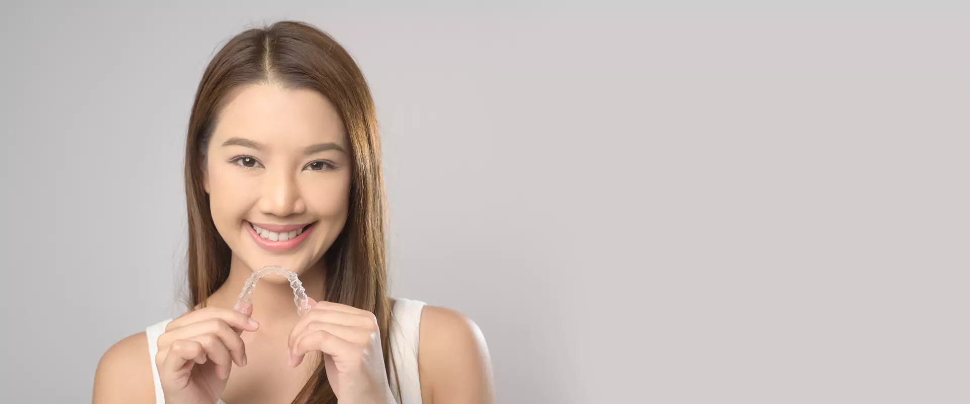 Are you dreaming of a perfectly aligned smile?<br> Look no further! Take advantage of our exclusive promotion and <b>book your FREE Invisalign consultation today!</b>